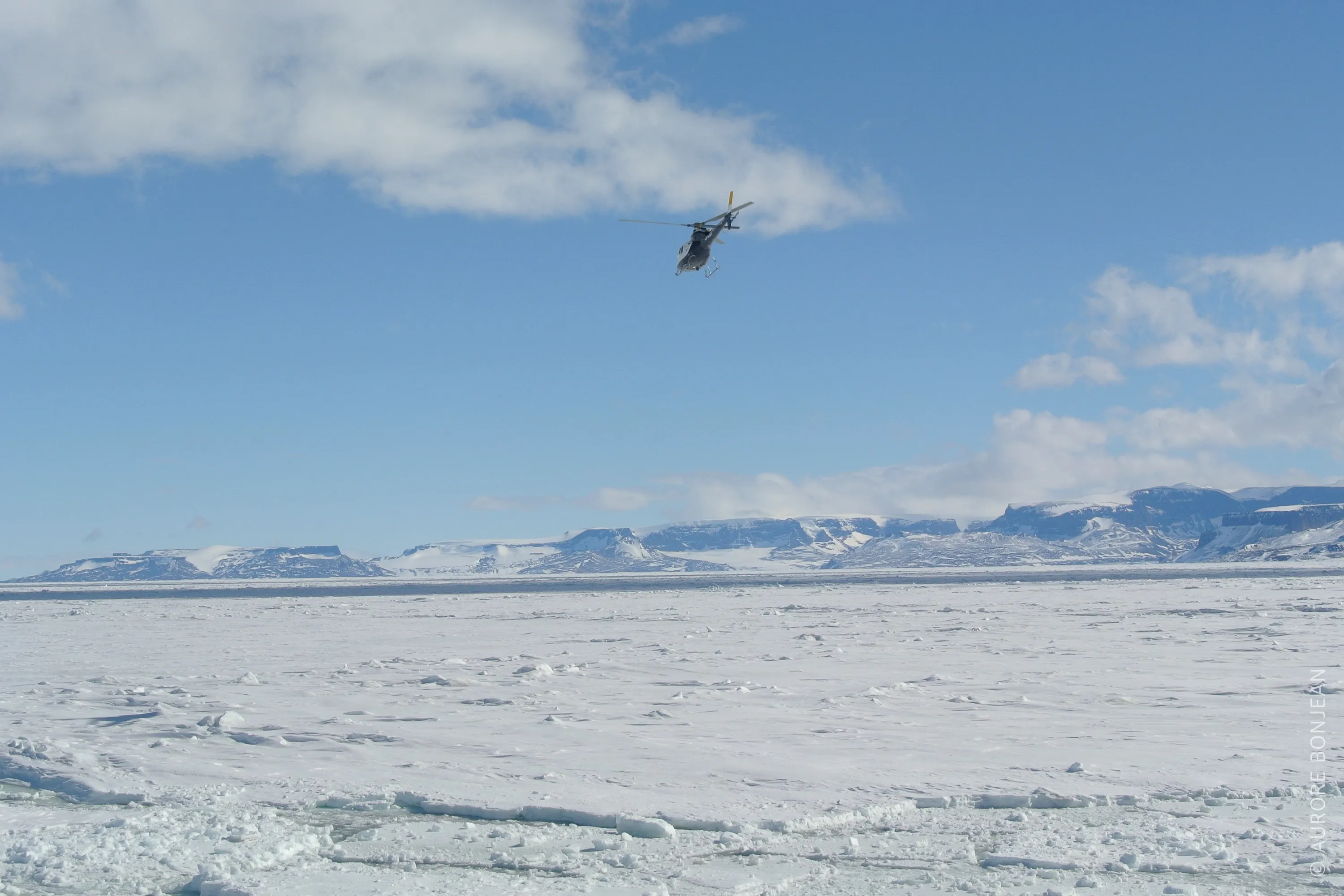 Hélicoptère en Antarctique