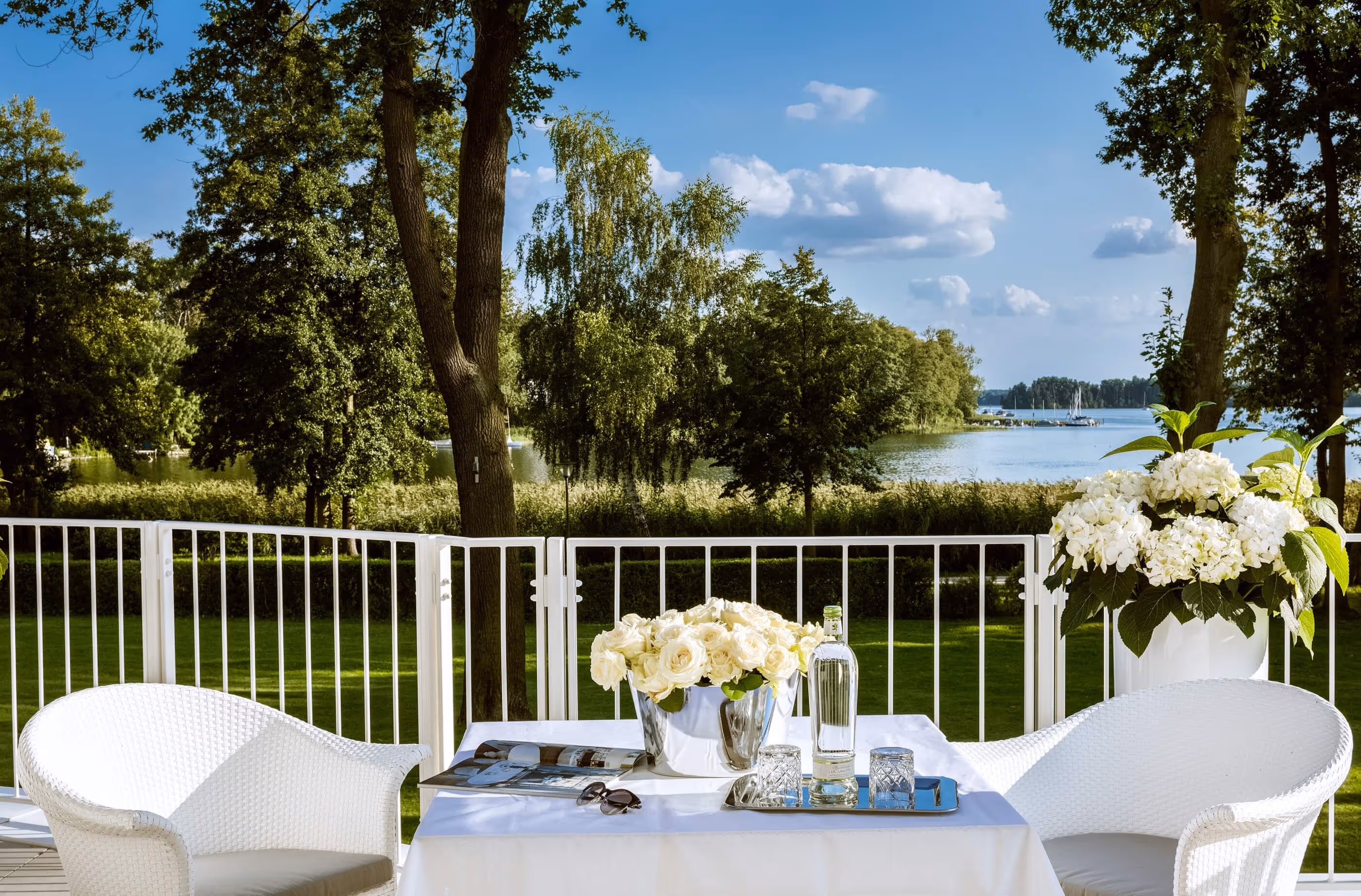 Balcony-terrace of a Lounge Suite with a view of lake Scharmützelsee