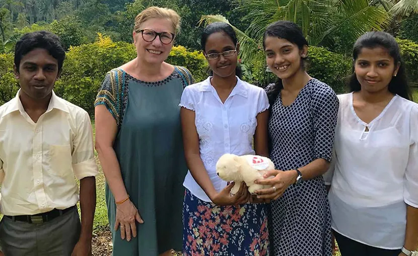 Petra Hammelmann with the successful students.