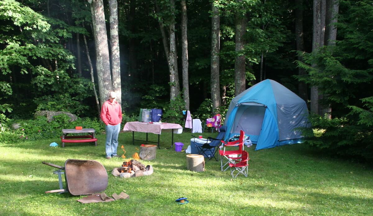 backyard-camping-guide-abigail-Batchelder-via-flicker-featured-reduced