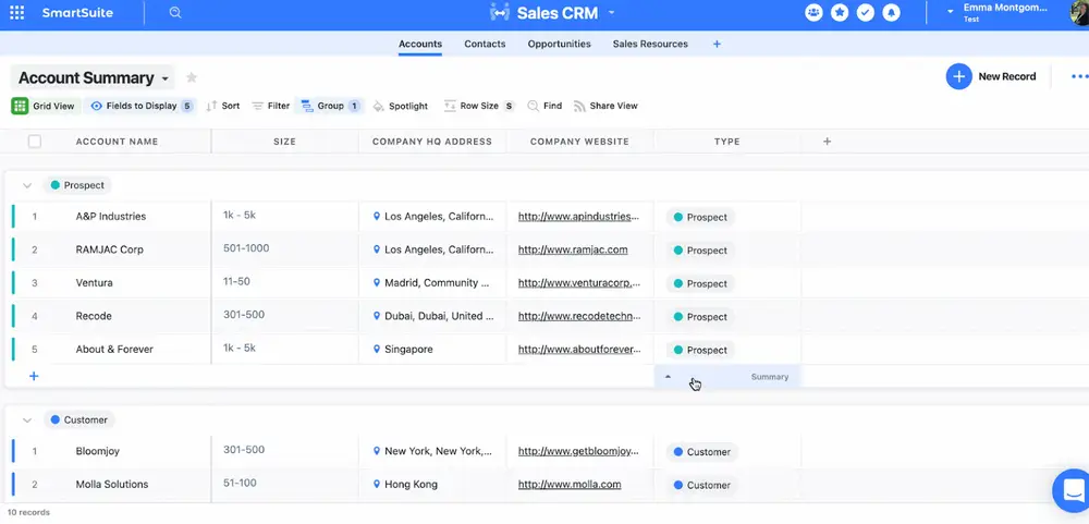Screenshot: Integrated project management in SmartSuite