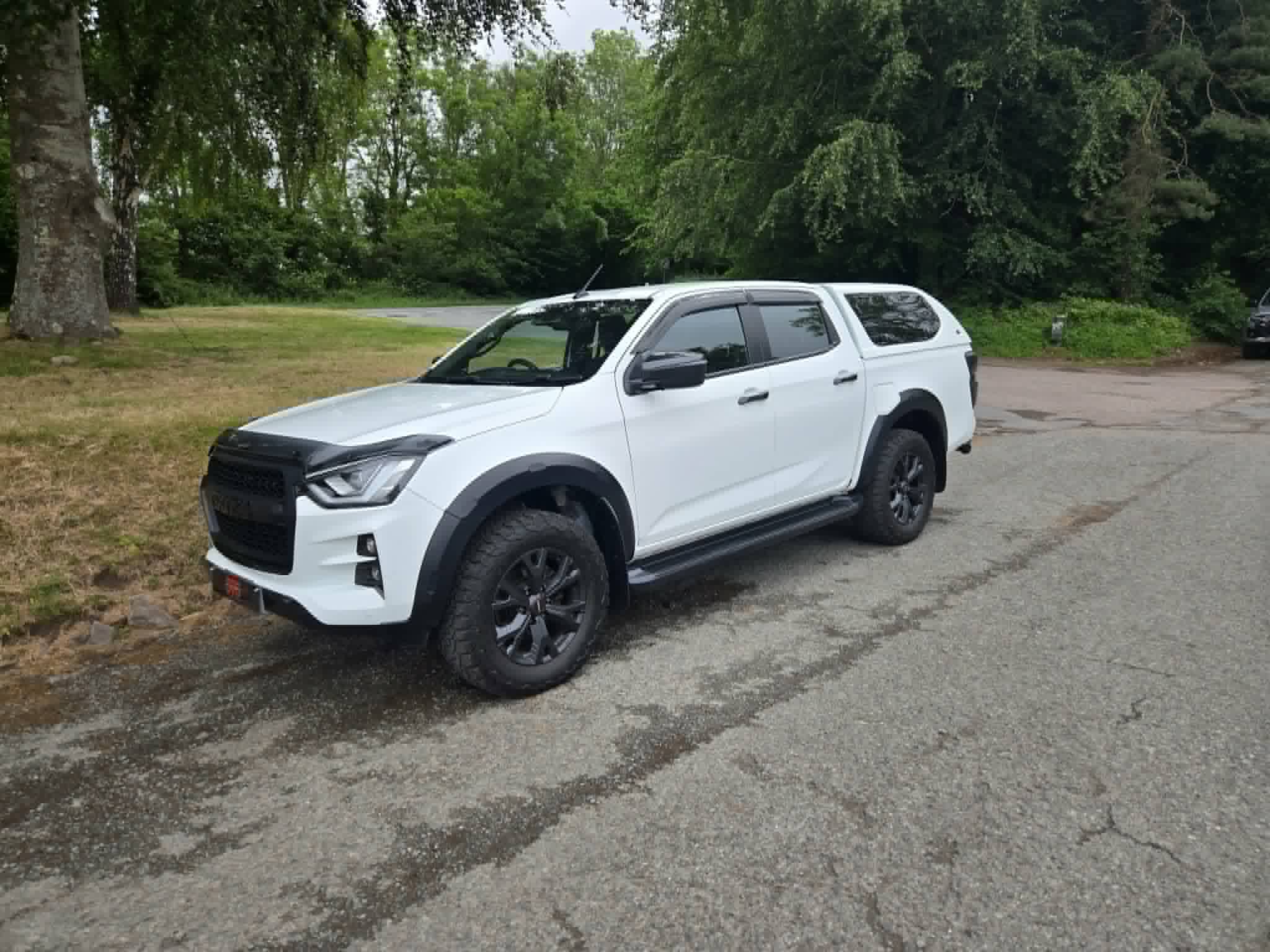 ISUZU