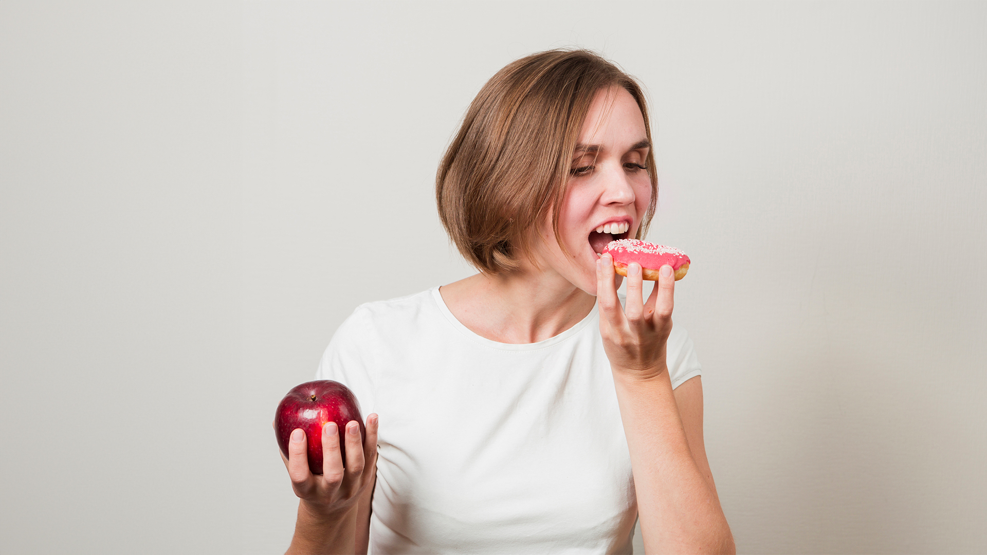 Chewing and Your Smile: How Bite Habits Influence Long-Term Oral Health