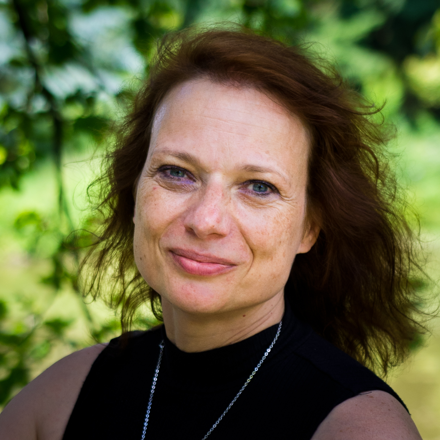 Budova základní školy Montessori Mozaika při pohledu z venku