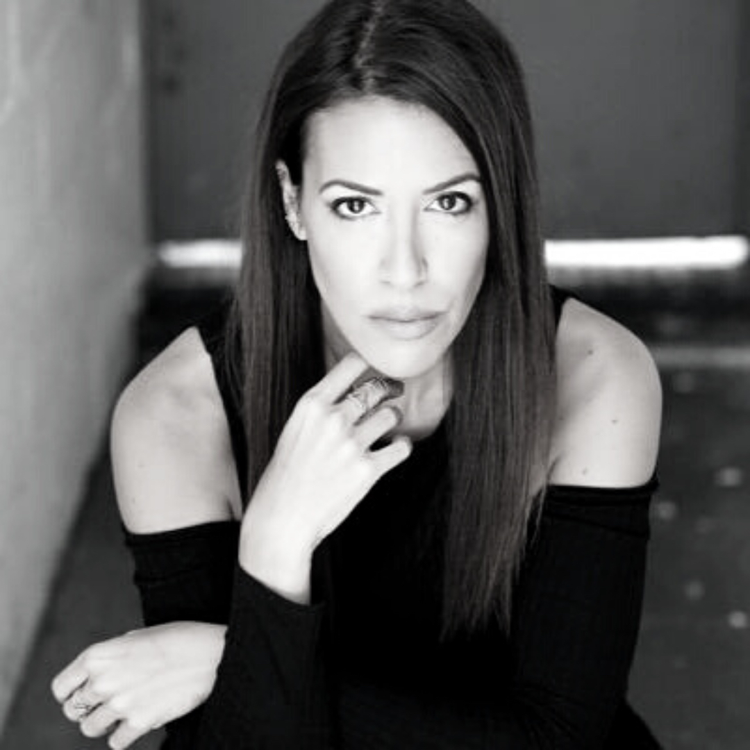 erin sharoni headshot