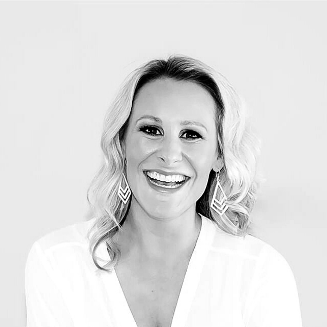 emma issacs headshot