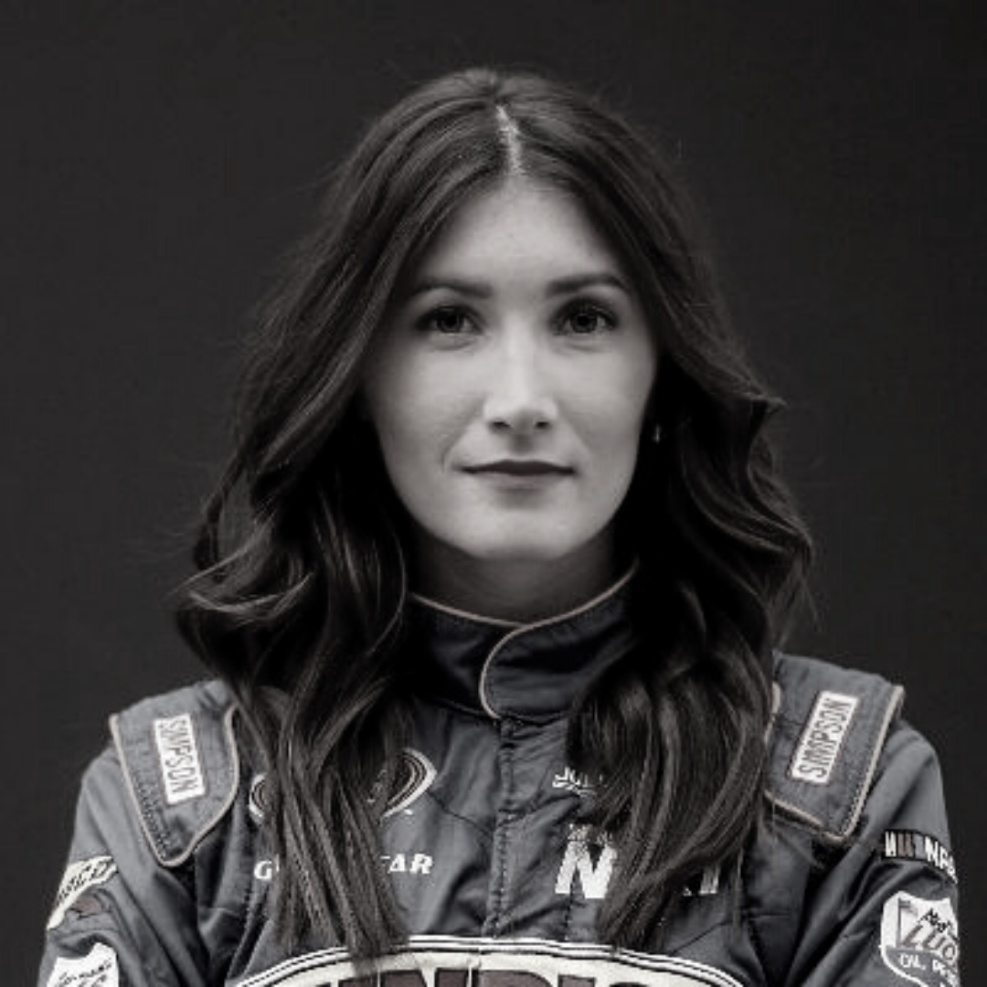 julia landauer headshot