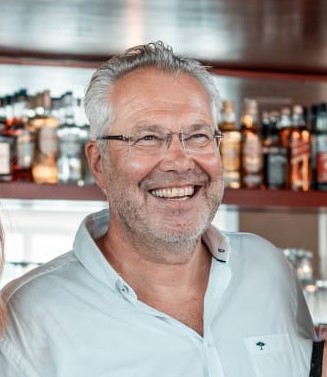 Foto von Richard Kluth, Ihrem Referenten beim kostenlosen KI Workshop für Unternehmen