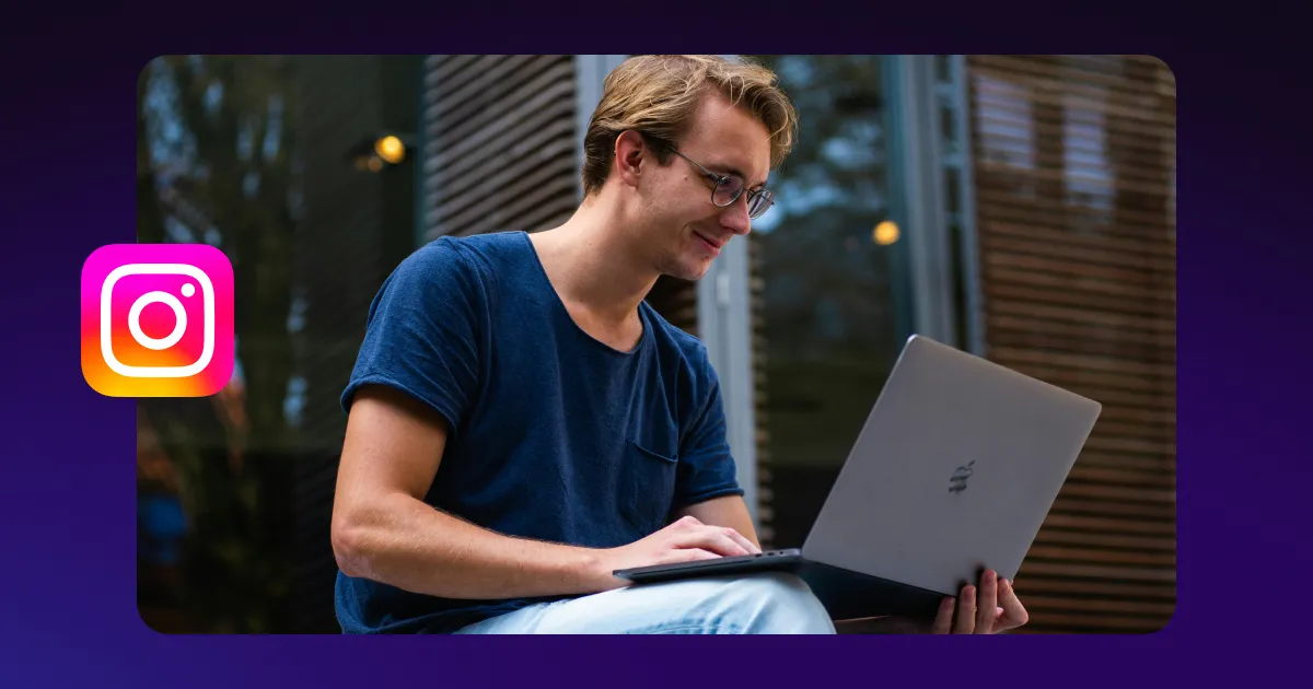 Um criador levanta alegremente um laptop ao lado do logotipo do Instagram.