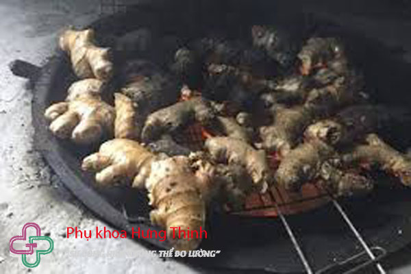 Gừng nướng chữa suất tinh sớm