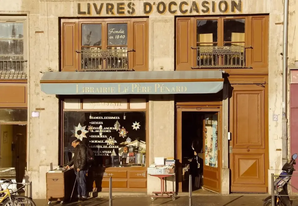 devanture historique d'une librairie