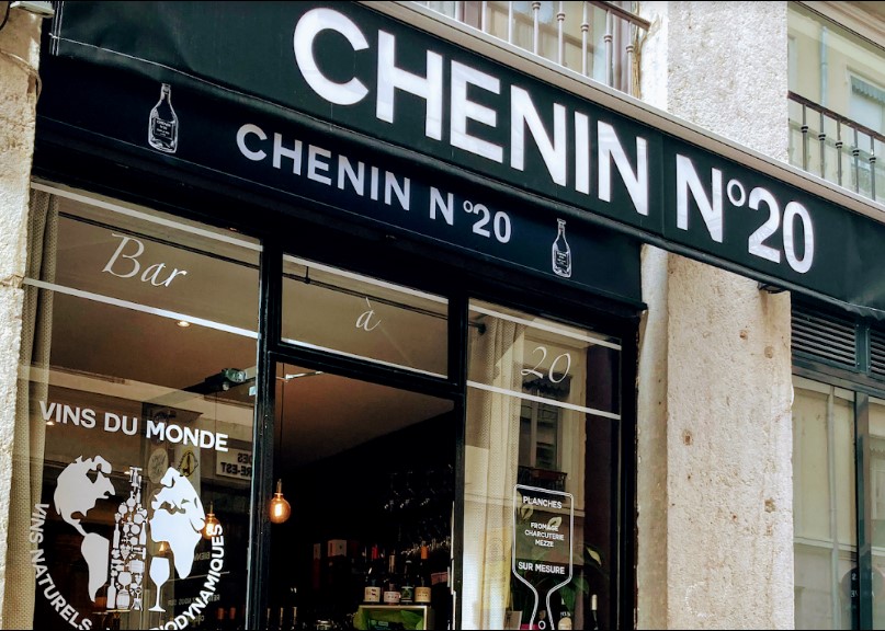 bar à vin, planches, vin rouge