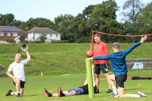 How you should warm up for Cricket