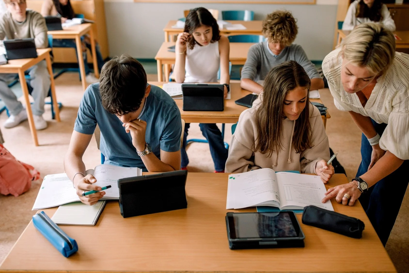 A CambriLearn student studying with tutor support