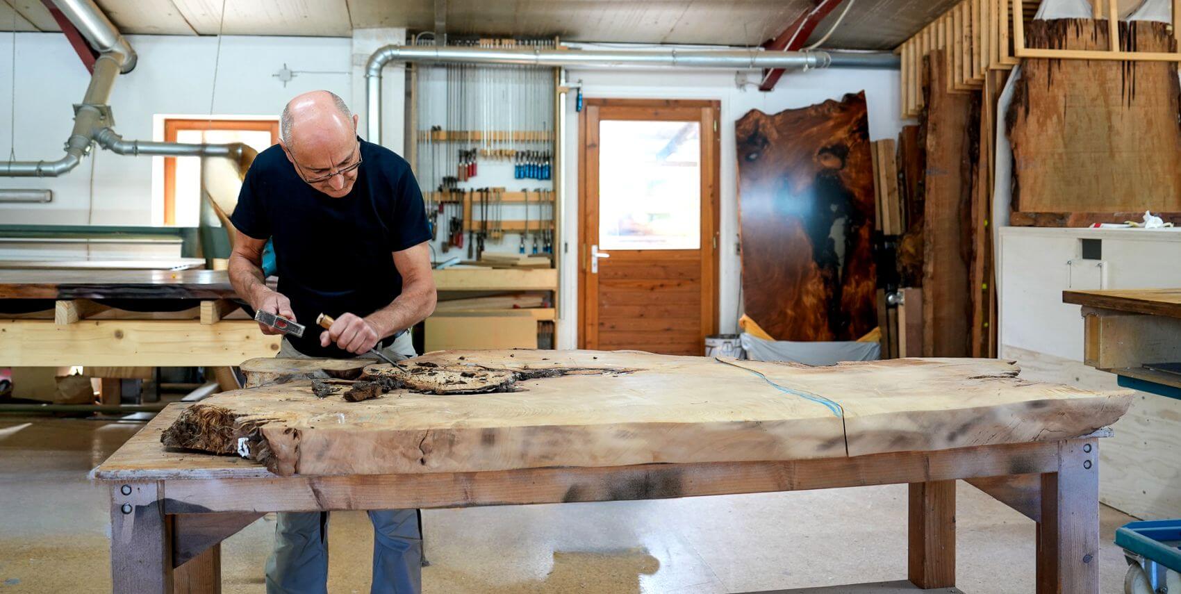 Exclusive wooden table with quality made of precious Kauri wood by master carpenter Michael Beaupoil 
