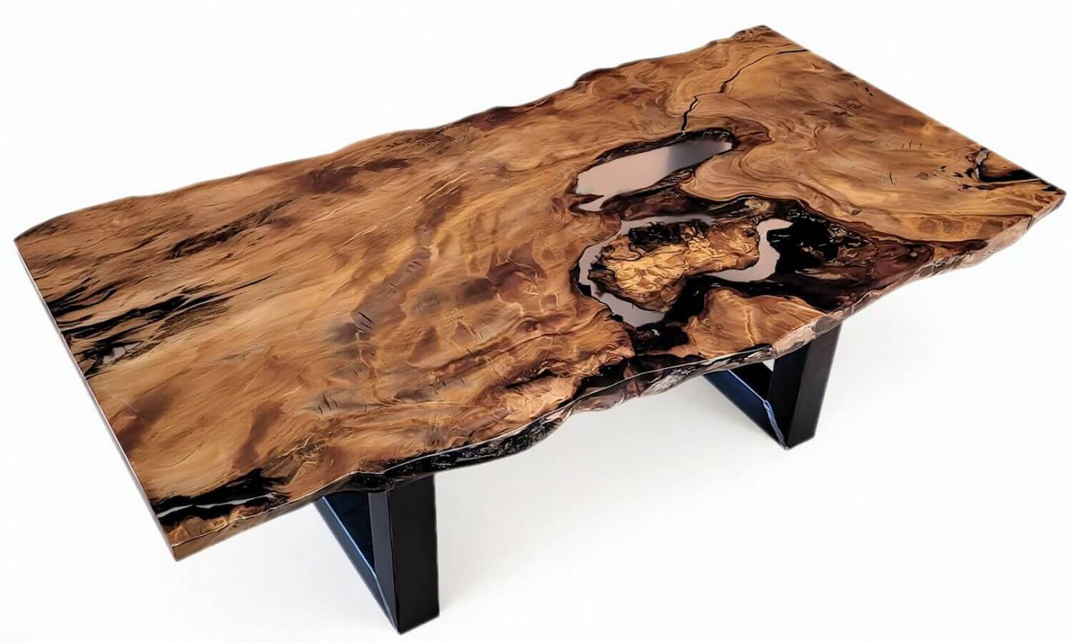 Nachhaltiger Holztisch und exklusiver, langlebiger Baumstammtisch schadstofffreies Holz aus Kauri Sumpfholz vom Tischlermeister