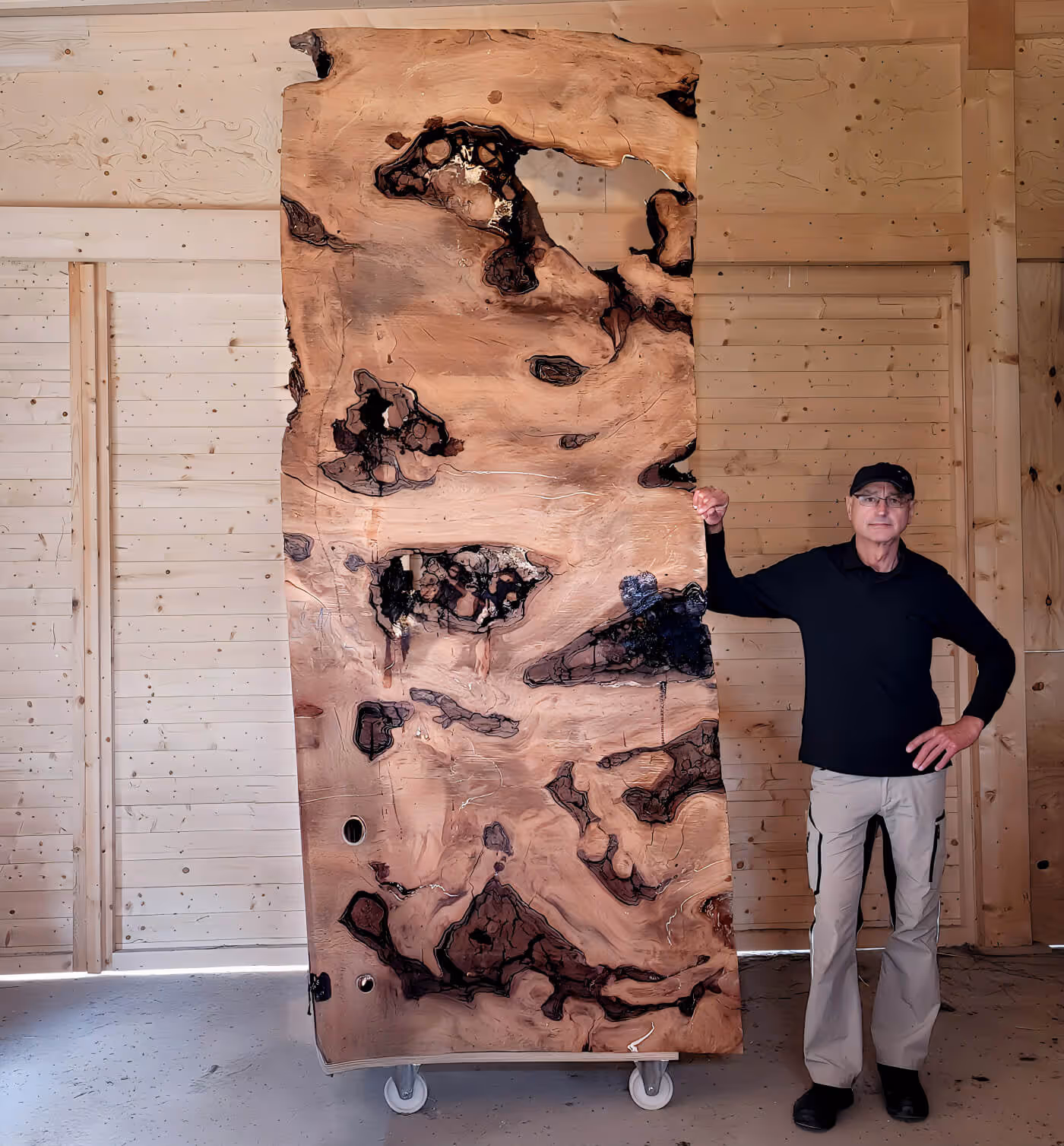 Rare tabletops made from 28,000-year-old kauri burl wood with amber and bark, for exclusive conference tables and large dining tables