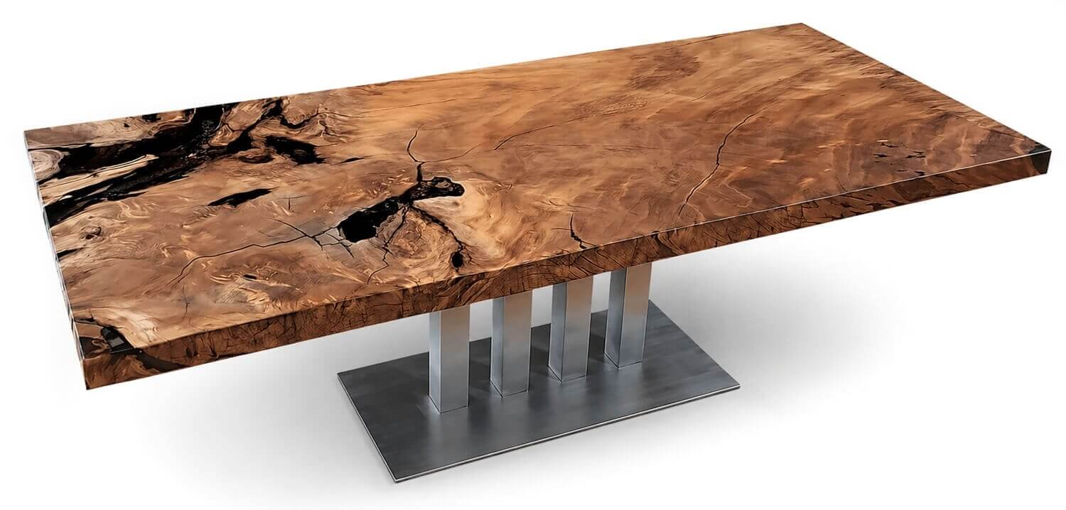 Exklusives Interior Design Projekt und Innenarchitektur mit Wertanlage als einzigartigen Massivholz Tisch und wertbeständiges Einzelstück