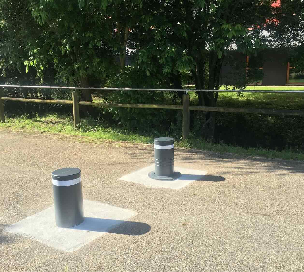 Bornes escamotables sur voie privée 