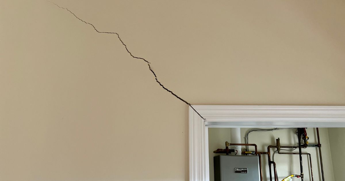 8 Most Common Signs of Foundation Problems