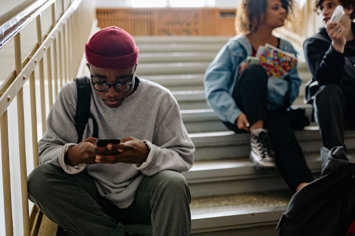 Managing student social media anxiety this school year: a practical guide for counselors