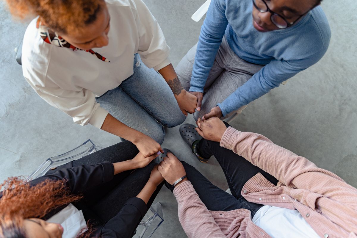 Community mental health programs for youth: a guide for district leaders and city partners