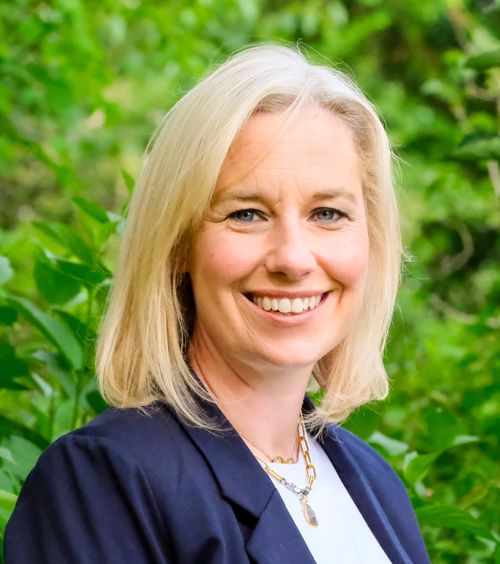 Dr Beth Thomas, Menopause Specialist