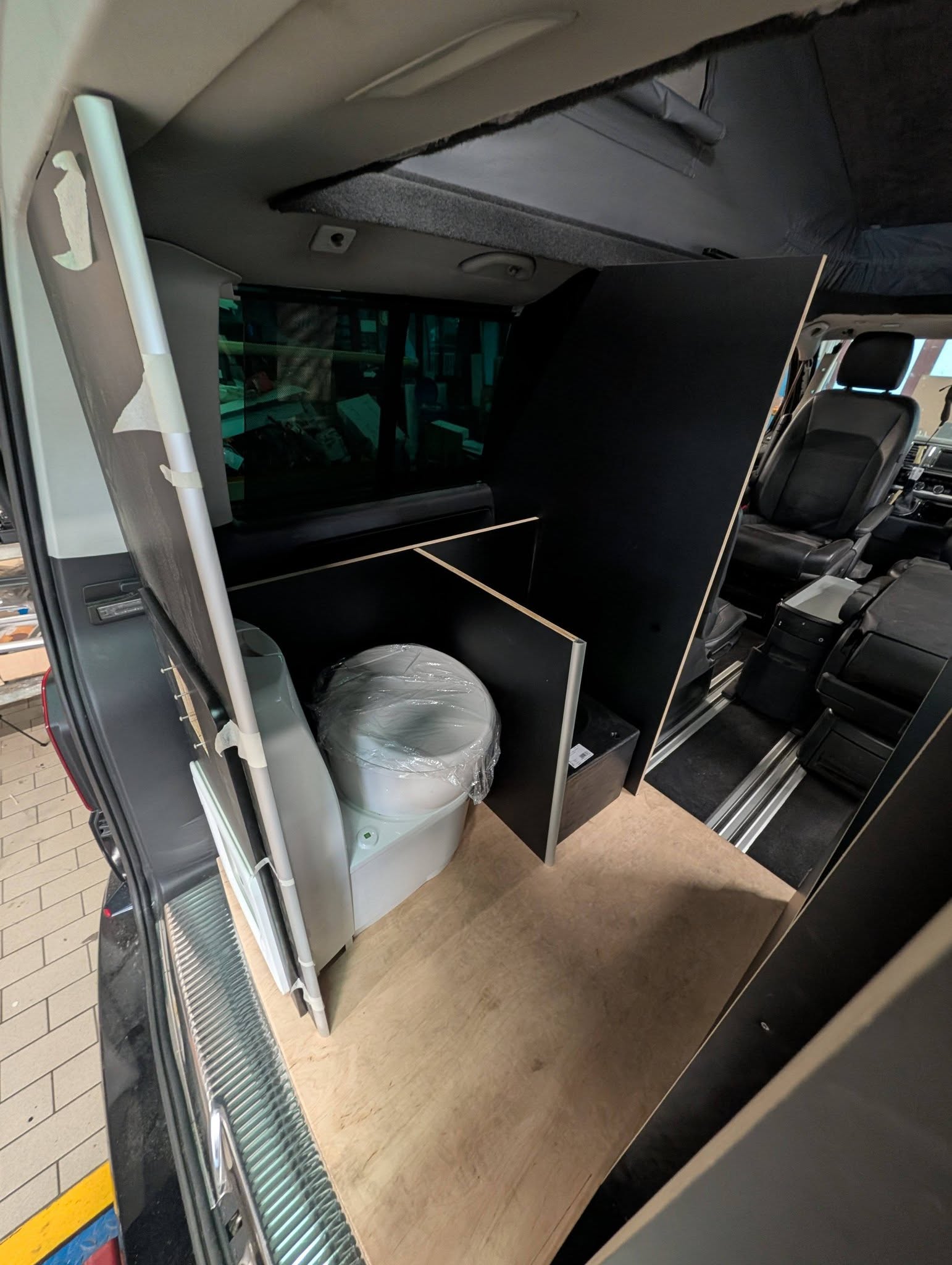 Volkwagen T6 - Bagno Camper