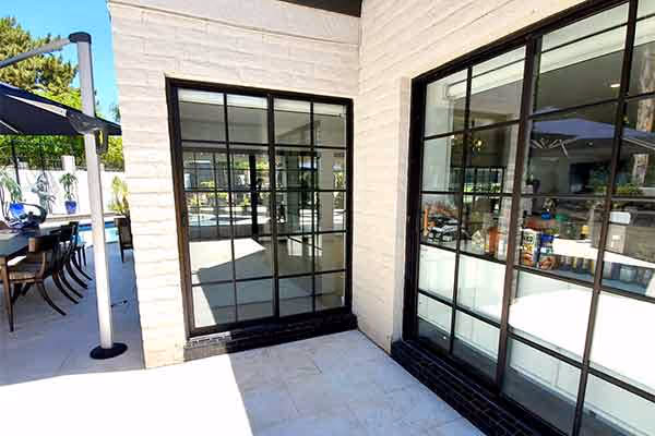 Modern glass windows cleaned by az window cleaners, ensuring top window cleaning experience with maintenance programs.