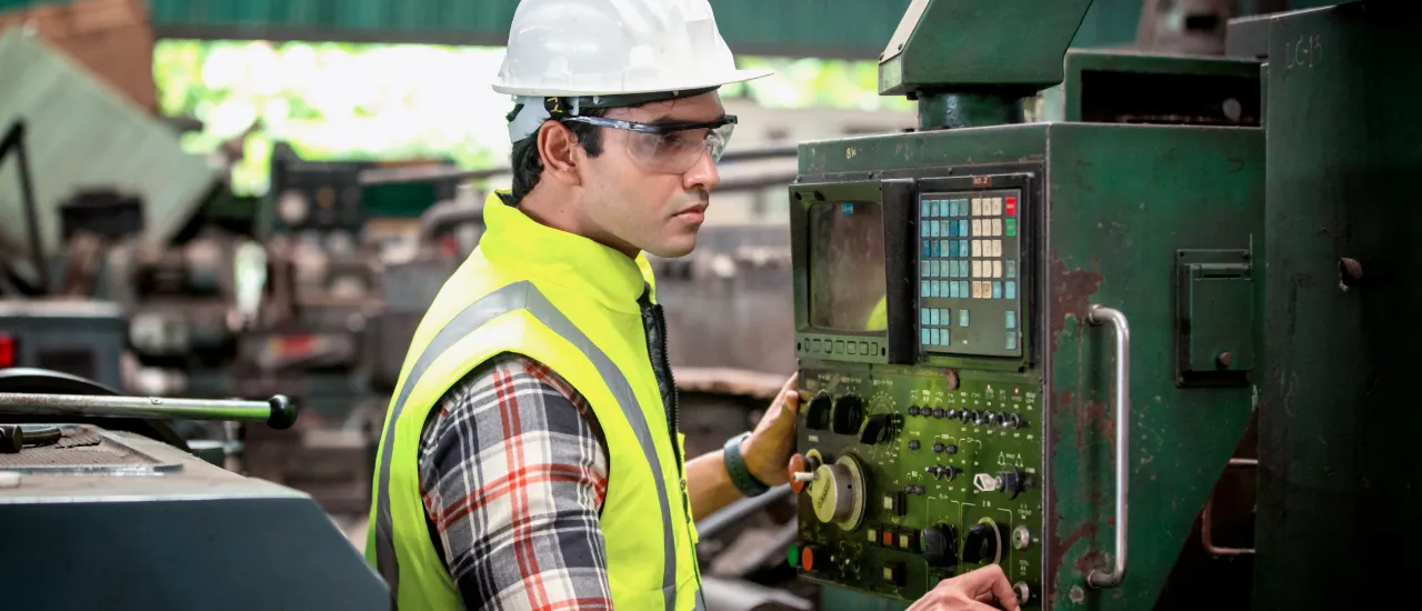 Usage tracking in manufacturing operations 
