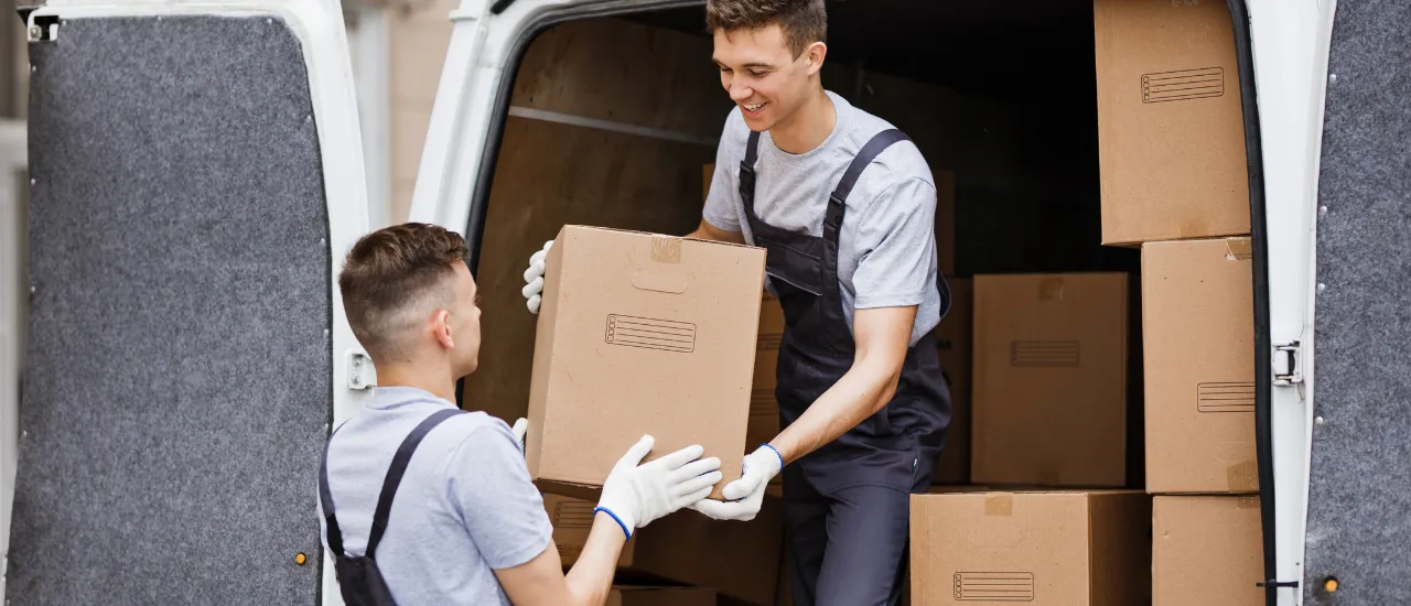 Usage tracking in logistics and supply chain operations 