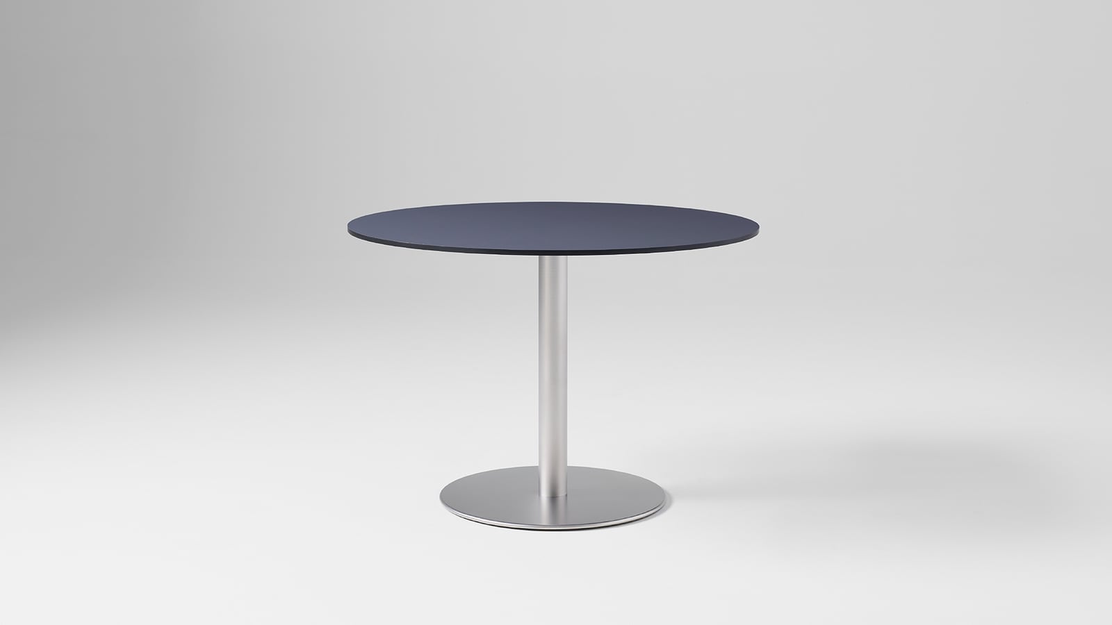 Outdoor Tables | Davis Furniture
