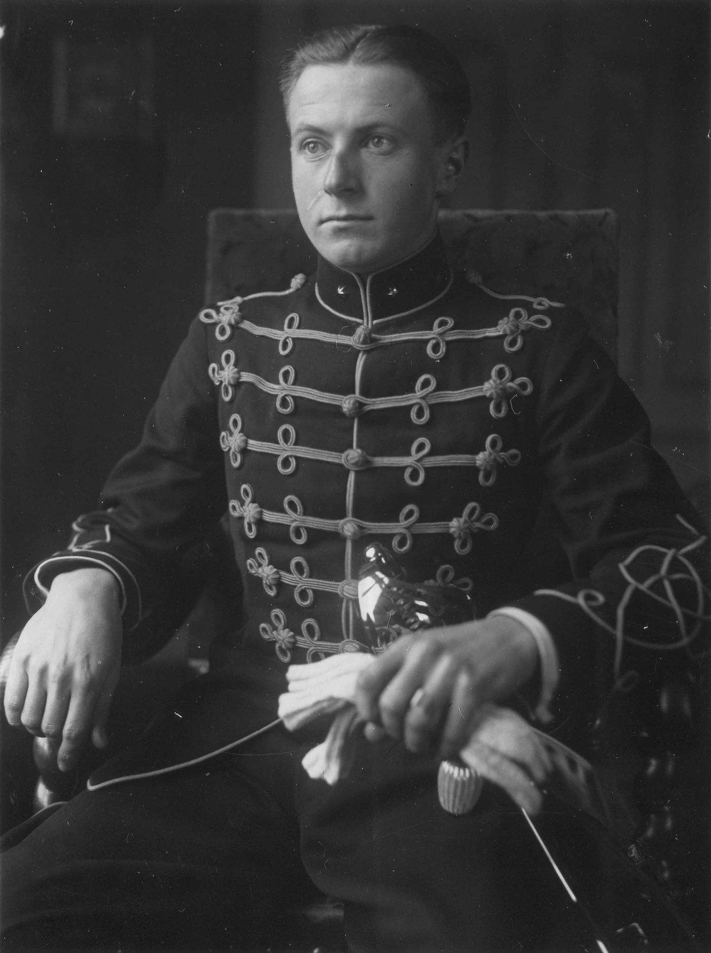 Louis Dobbelmann als reserve officier bij de Cavalerie, 1933