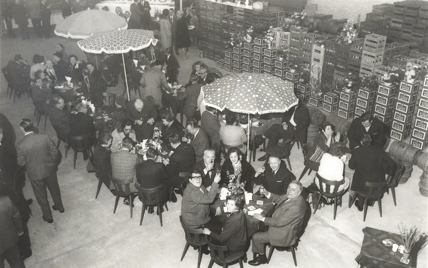 Openingsreceptie van het nieuwe pand van de firma Ter Bals aan de Koningslijn 32, 1969