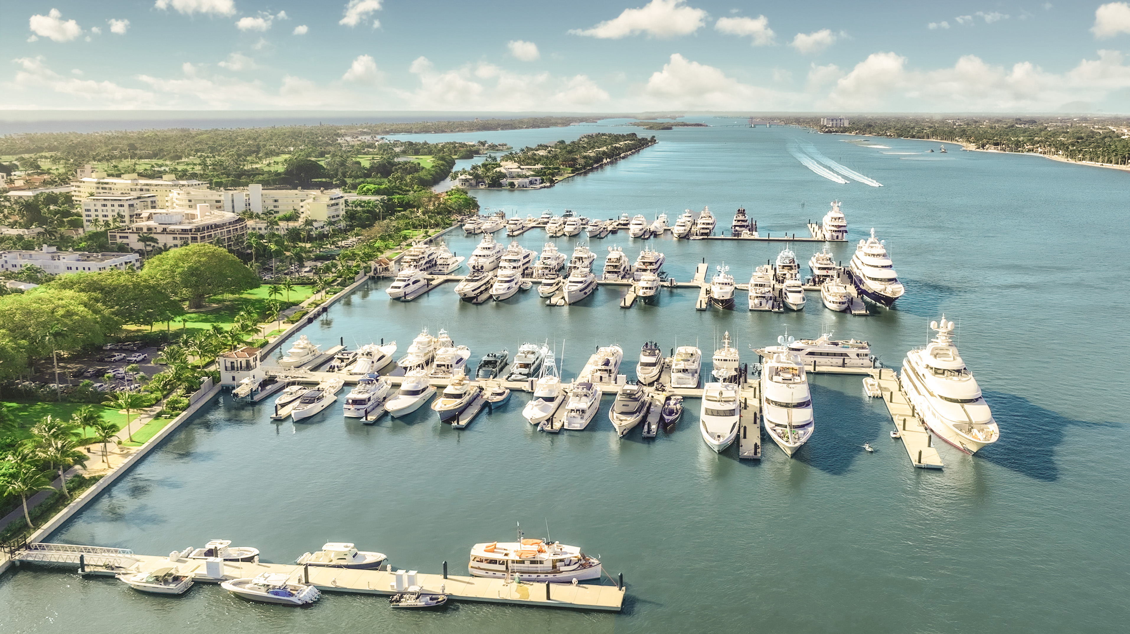 Privacy and Discretion at the Palm Beach Marina | Town of Palm Beach Marina blog