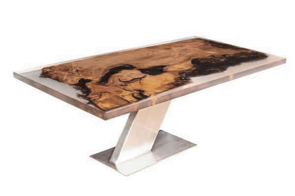 Ausgefallener Designer Tisch mit alter Kauri Wurzel Tischplatte in Epoxidharz, moderner Holztisch als hochwertigen Esstisch