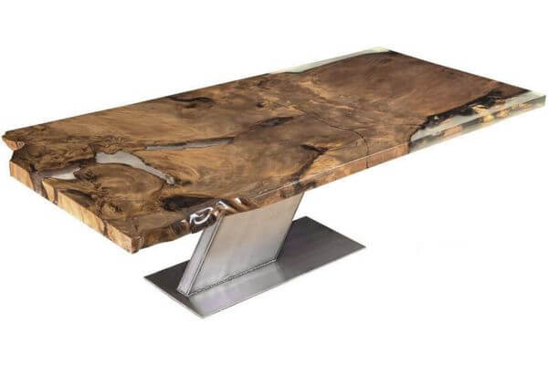 Exklusiver Designer Esstisch mit großer Kauri Wurzel Tischplatte an einem Stück mit Bernstein in Epoxidharzfüllung, einzigartiger Designertisch als Esstisch