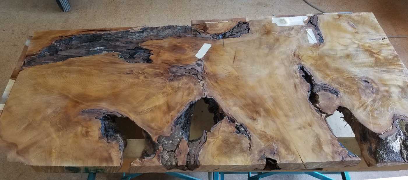 Einzigartiger Kauri Esstisch Rohling von Schreinermeister Michael Beaupoil in seiner Manufaktur in Goch, Tischplatte handgefertigt handmade in Germany