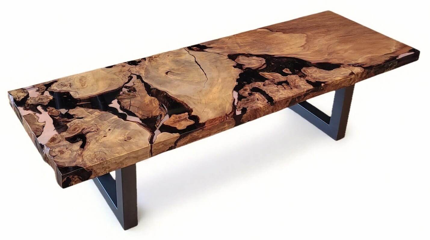 Designtisch-Unikat aus 3.700 Jahre altem massivem Kauri-Wurzelholz 3 x 1 m ein Stück mit Flusslauf und besonderem Bernstein als außergewöhnlicher River-Table