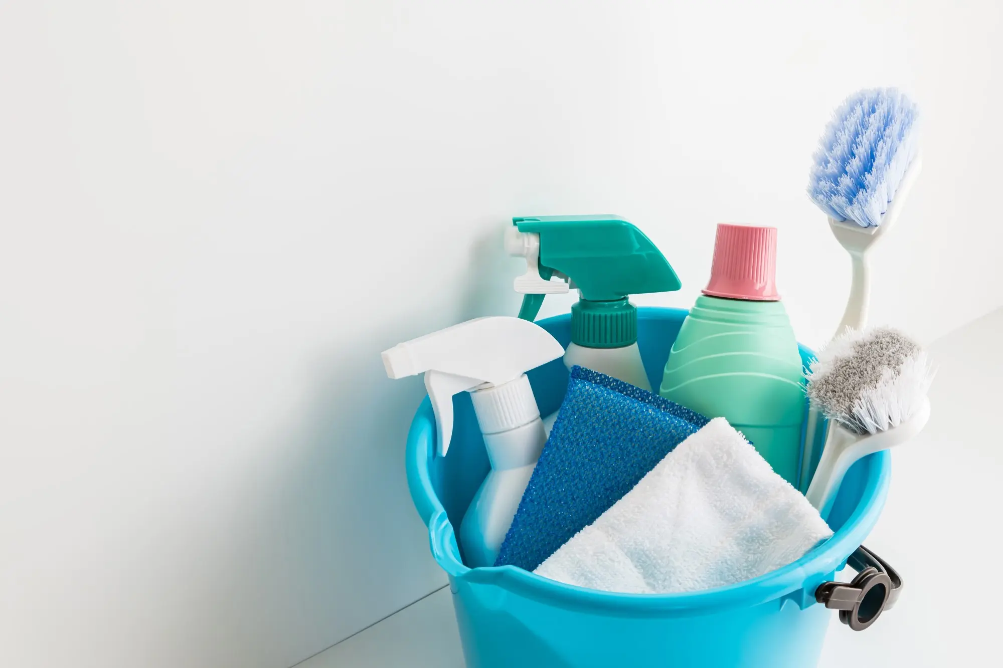 Cleaning Shower Tile, Glass Doors, and Fixtures: Complete Surface Guide