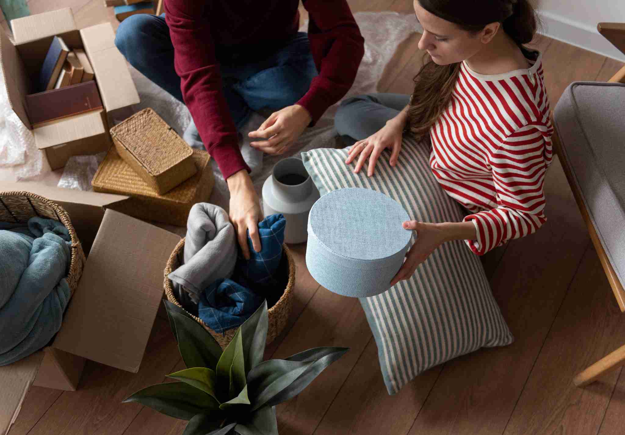 Home staging bytu – příprava interiéru na pronájem, aranžování dekorací a úklid