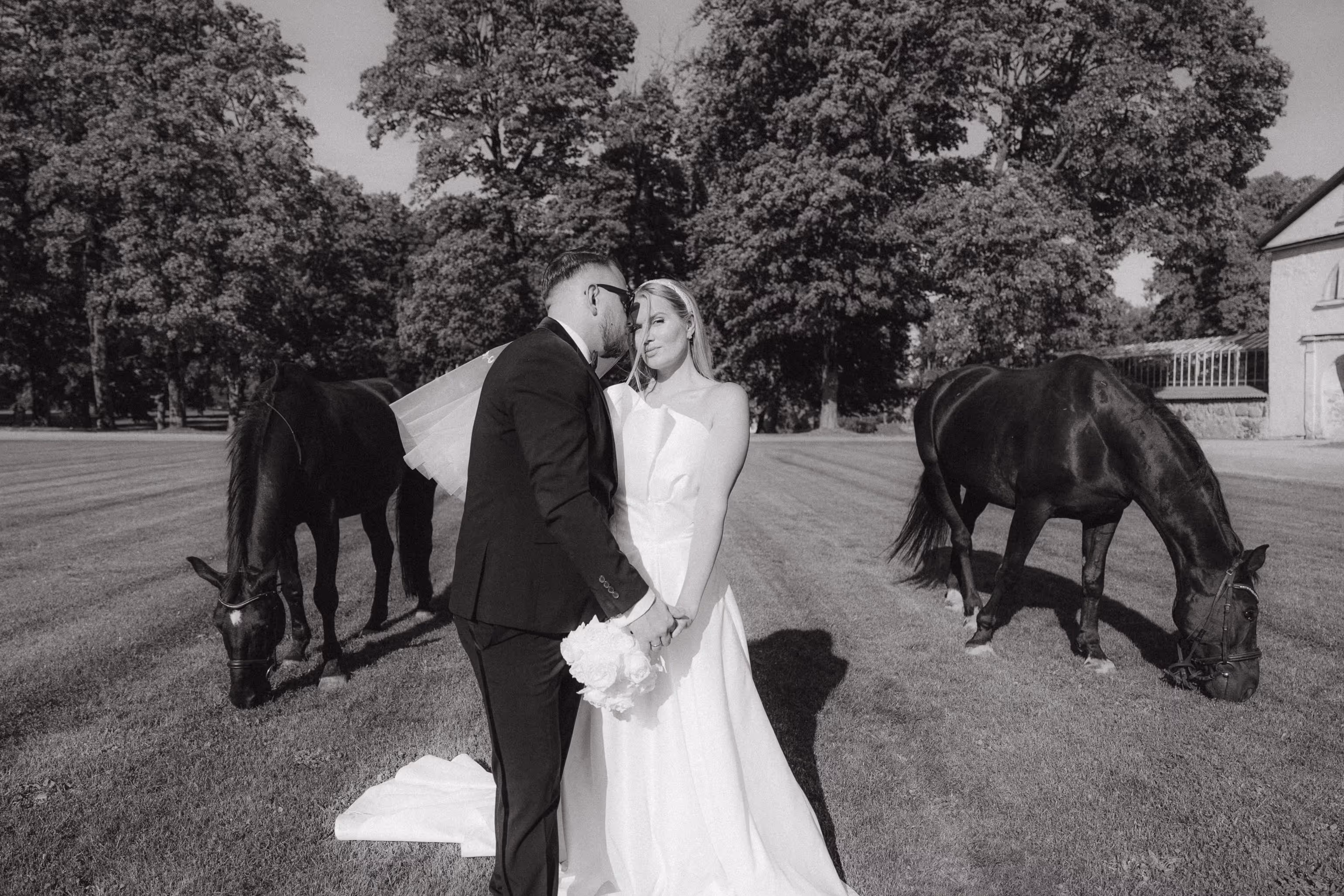 Designerwear, fashion design, emerging designer, capsule collection, sustainable fashion, ready-to-wear, pret-a-porter, feminine aesthetics, fashion artist, anna elizabete fashion, made to measure, bespoke boutique