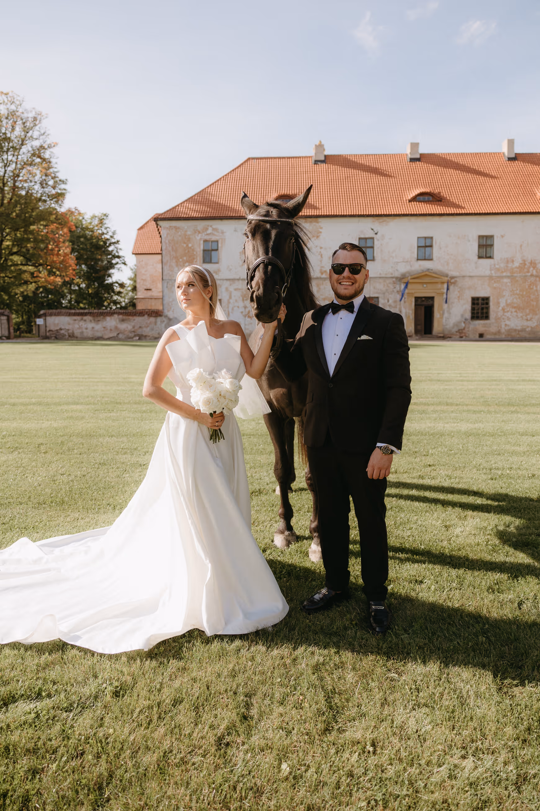 Designerwear, fashion design, emerging designer, capsule collection, sustainable fashion, ready-to-wear, pret-a-porter, feminine aesthetics, fashion artist, anna elizabete fashion, made to measure, bespoke boutique