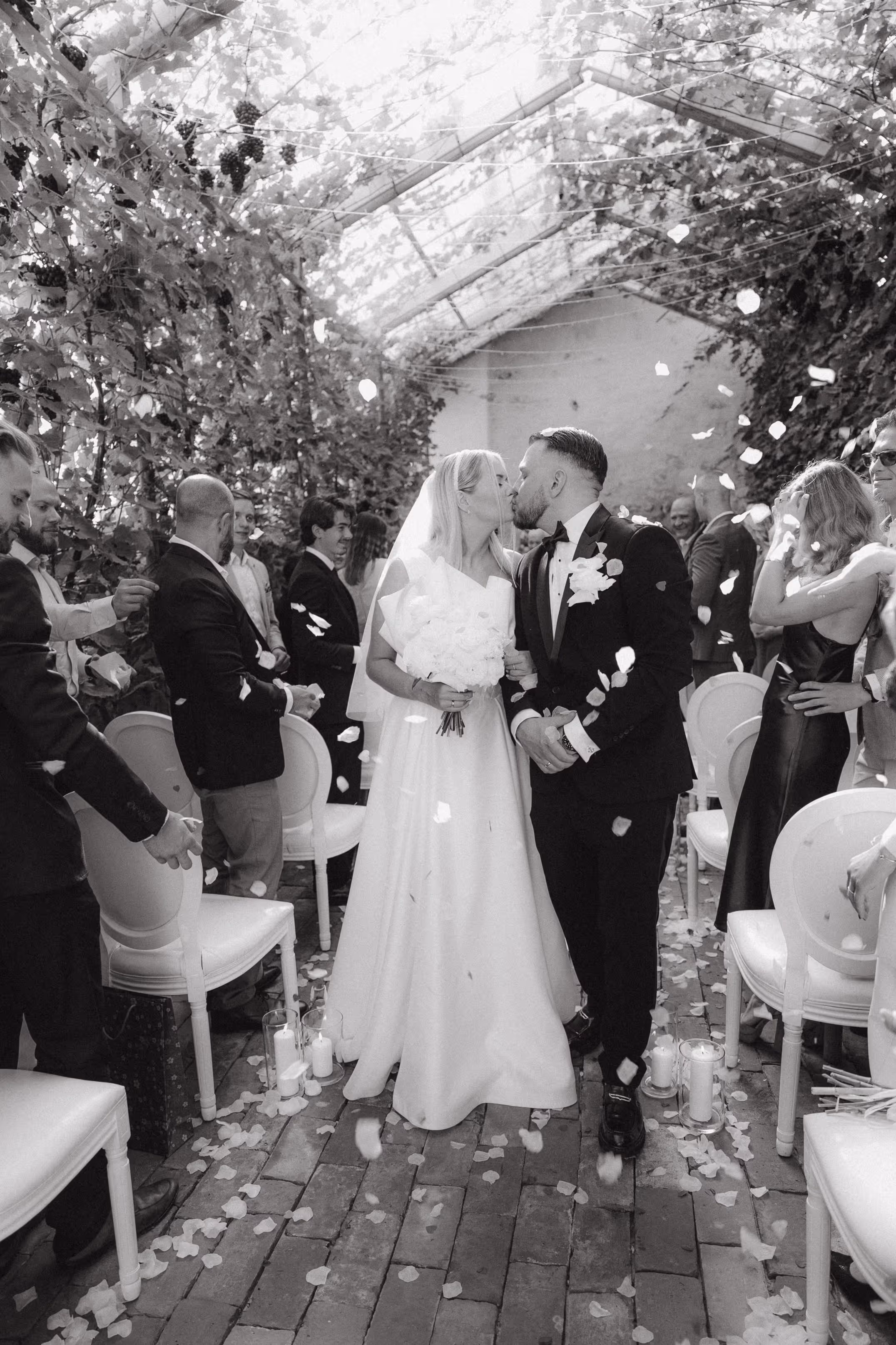 Designerwear, fashion design, emerging designer, capsule collection, sustainable fashion, ready-to-wear, pret-a-porter, feminine aesthetics, fashion artist, anna elizabete fashion, made to measure, bespoke boutique