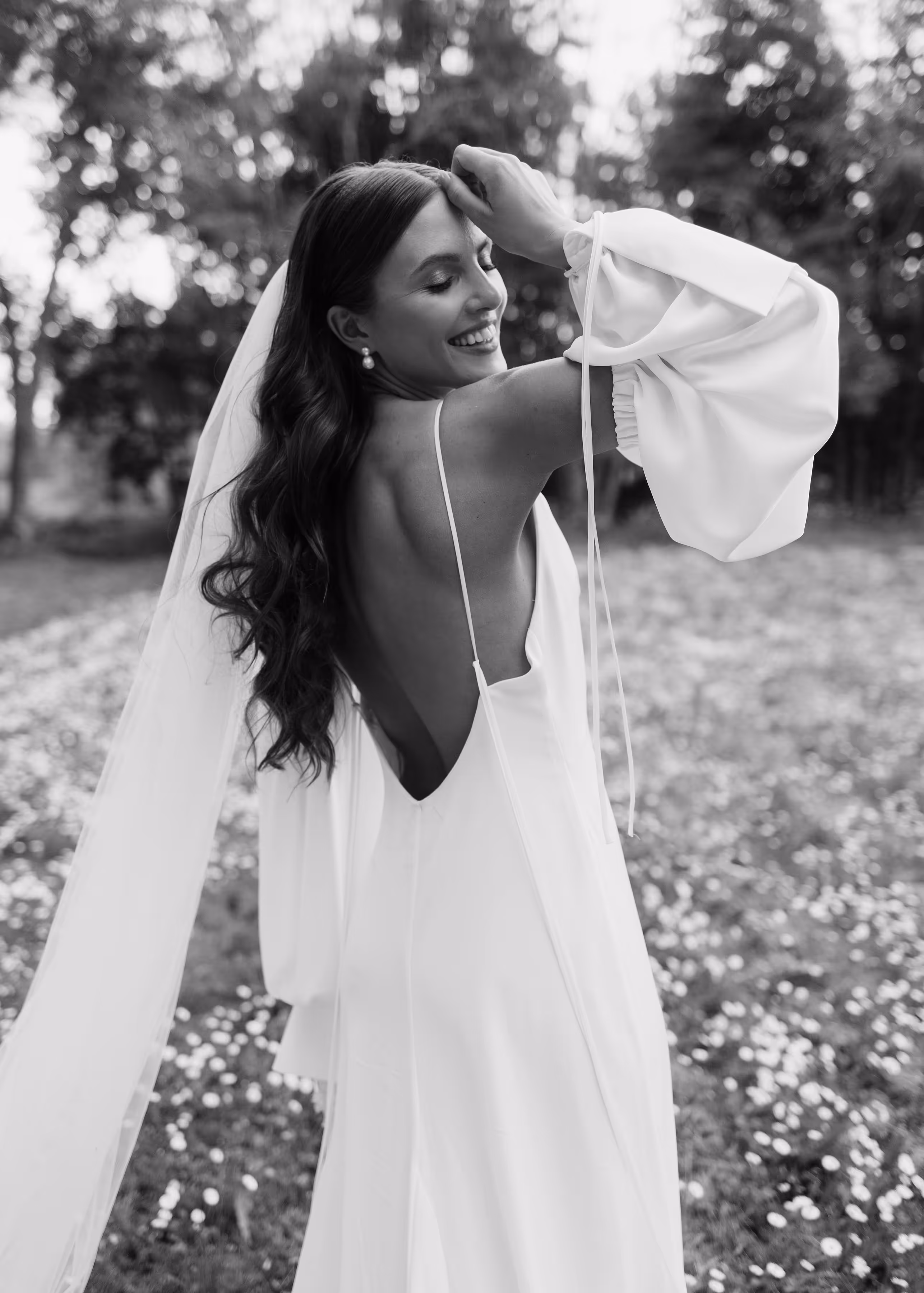 Designerwear, fashion design, emerging designer, capsule collection, sustainable fashion, ready-to-wear, pret-a-porter, feminine aesthetics, fashion artist, anna elizabete fashion, made to measure, bespoke boutique