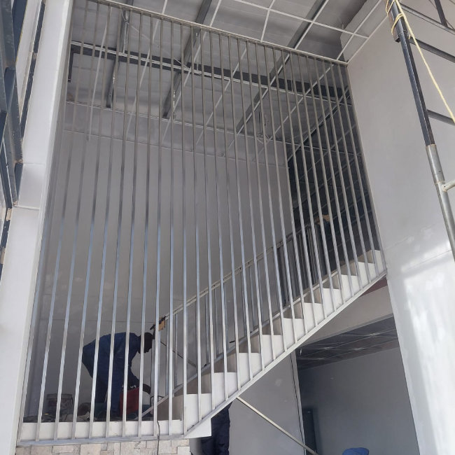 Modern tall balustrade for staircase