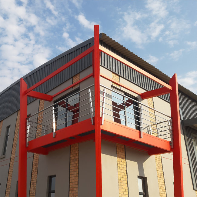 Stainless steel balustrade on balcony