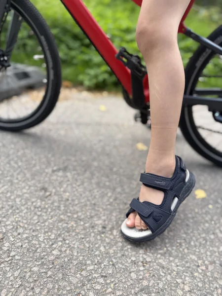 Superfit Criss cross sandal