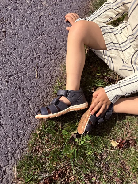 Wheat Frei sandal