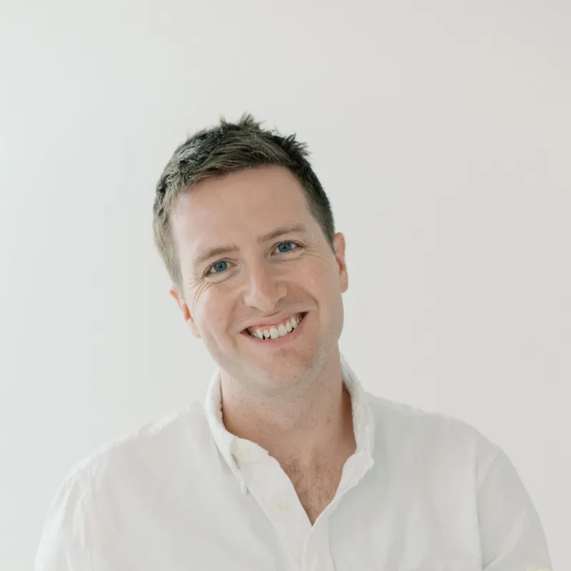 Headshot of Andrew Riesen